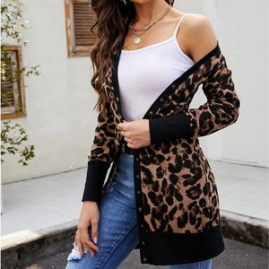 Halife Women's Leopard print Cardigan. Large.